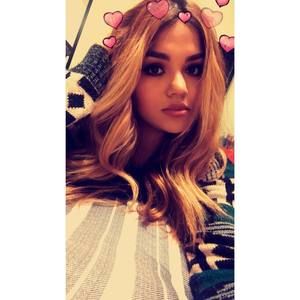 Meet your Posher, Vanessa